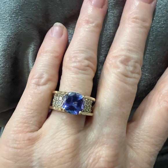 Absolutely gorgeous Tanzanite and diamond ring - Picture 5 of 6
